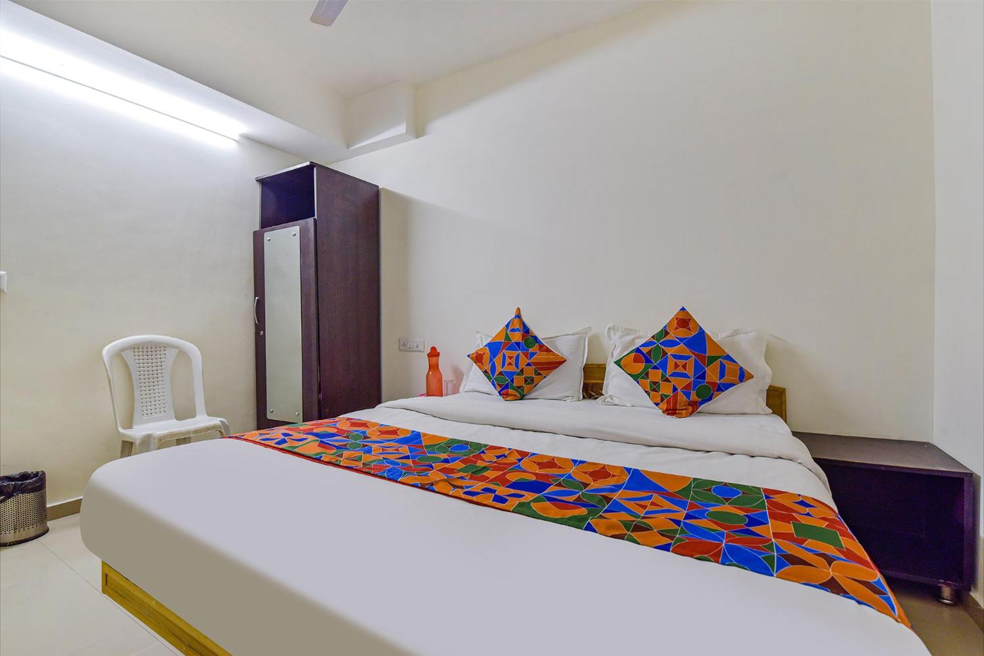 Hotel O Himalaya Inn Ahmedabad Luaran gambar
